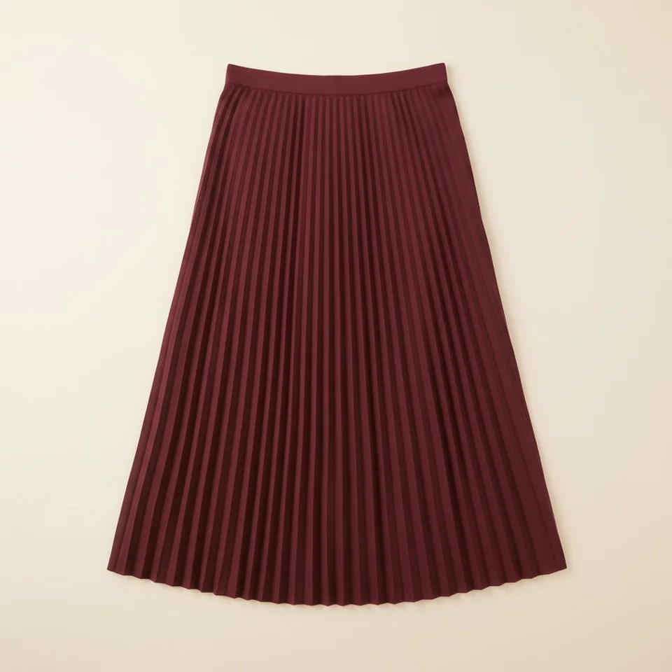 Pleated Midi Skirt in burgundy, complete garment